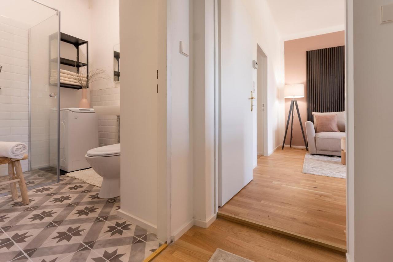City Lounge Appartement Am Hauptbahnhof 장크트푈텐 외부 사진