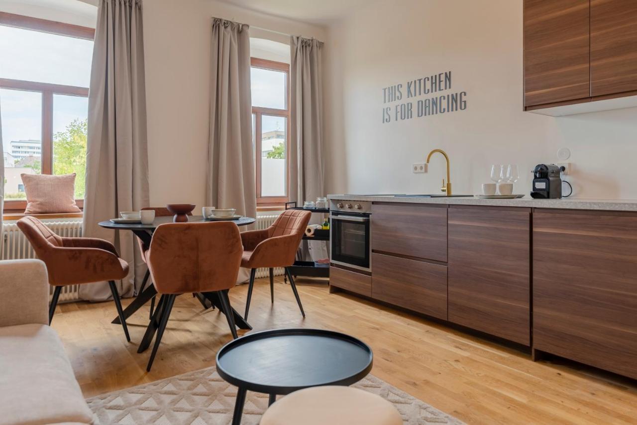City Lounge Appartement Am Hauptbahnhof 장크트푈텐 외부 사진