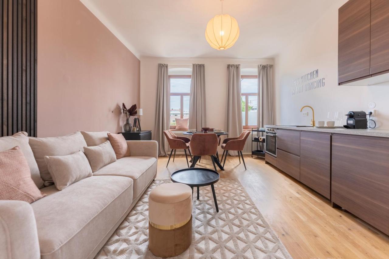 City Lounge Appartement Am Hauptbahnhof 장크트푈텐 외부 사진